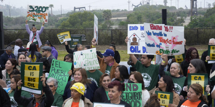 California Sued by Oil Field Owner Over Law Threatening Los Angeles Operations