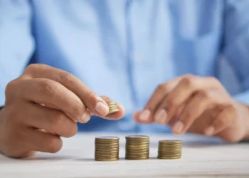 Understanding the Debt-to-Asset Ratio: Pros, Cons, and Lender Expectations