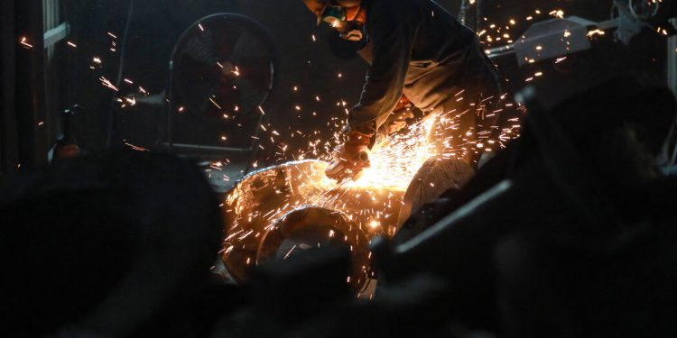 Trump Insists on Strict Tariffs Policy: Can It Endure?