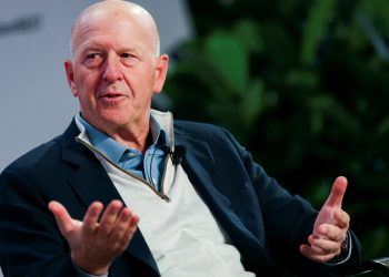 Goldman Sachs Sidesteps Using ‘Tariffs’ Amid Uncertainty in Trump Trade Policies